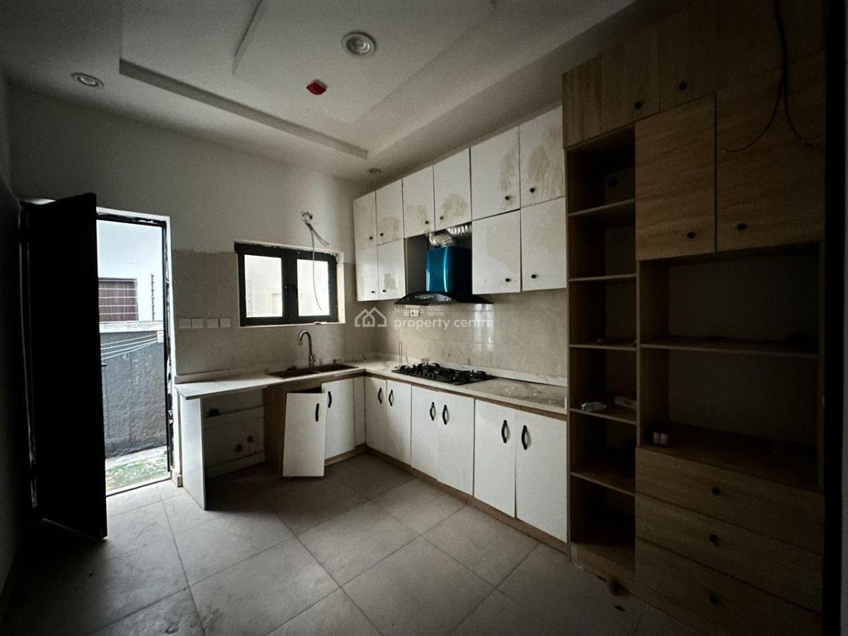 4-bedroom Terrace in Lekki, Ikate, Lekki, Lagos, Flat / Apartment for Rent