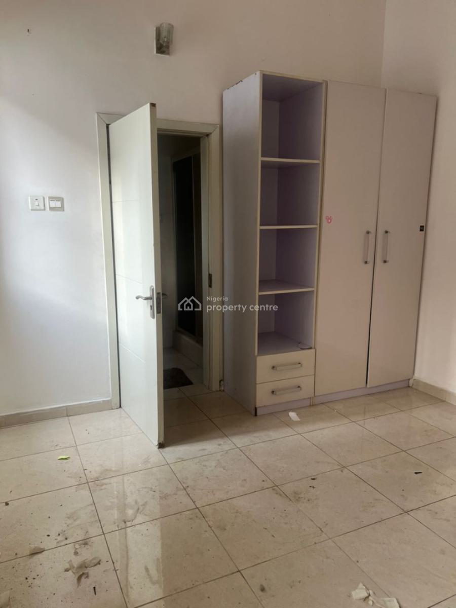 Standard Room Upstairs, Bera Estate, Lekki, Lagos, Flat / Apartment for Rent