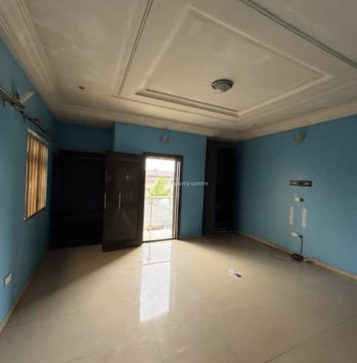 Well-maintained Spacious 5 Bedroom Semi-detached House with Bq, Ogunlana, Surulere, Lagos, Semi-detached Duplex for Sale