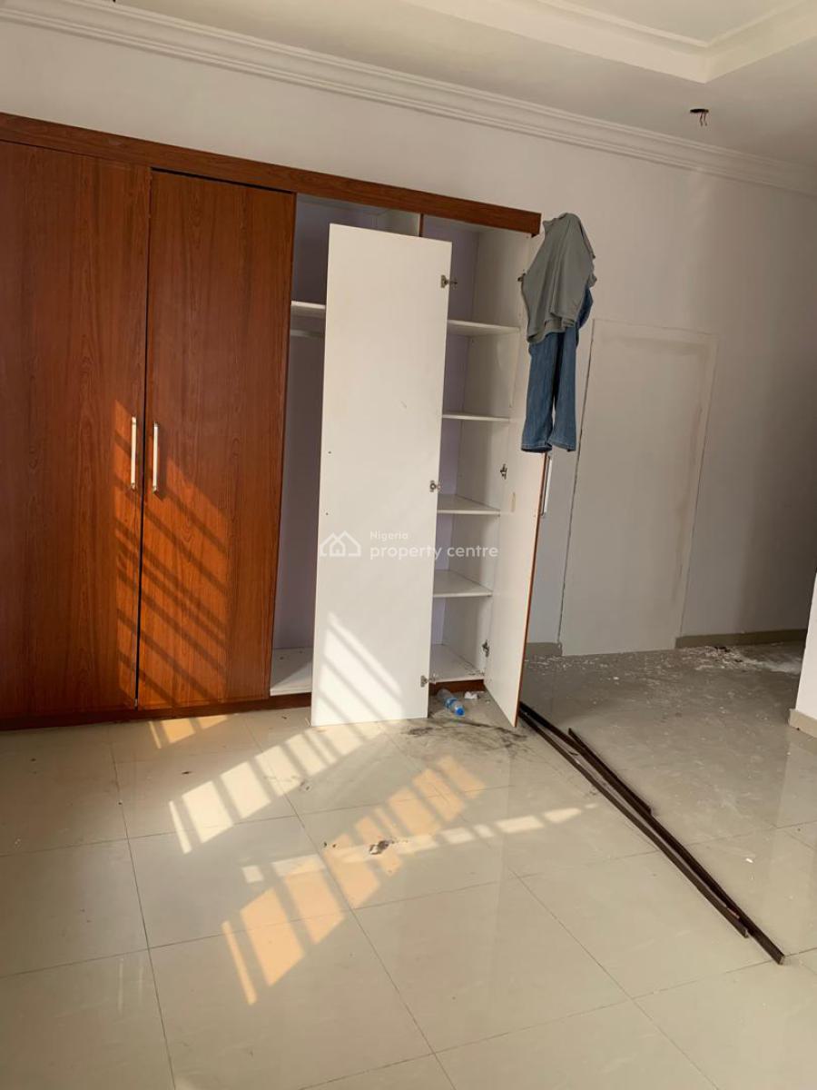 a Big Self Contain with a Personal Private Kitchen and a Balcony, Chevron Alternative, Lekki, Lagos, Self Contain (single Rooms) for Rent