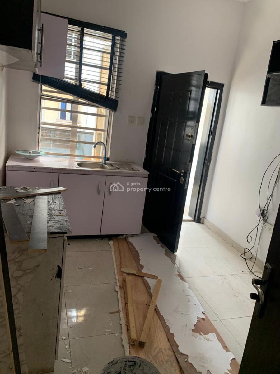 a Big Self Contain with a Personal Private Kitchen and a Balcony, Chevron Alternative, Lekki, Lagos, Self Contain (single Rooms) for Rent