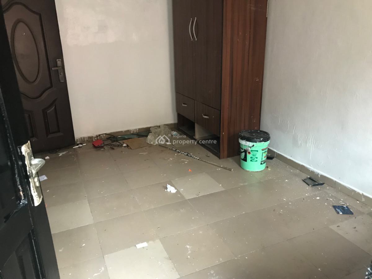 Lovely Self Contain, Abule Oja, Yaba, Lagos, Self Contain (single Rooms) for Rent
