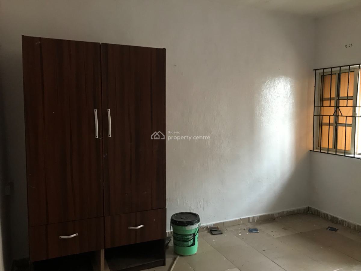 Lovely Self Contain, Abule Oja, Yaba, Lagos, Self Contain (single Rooms) for Rent
