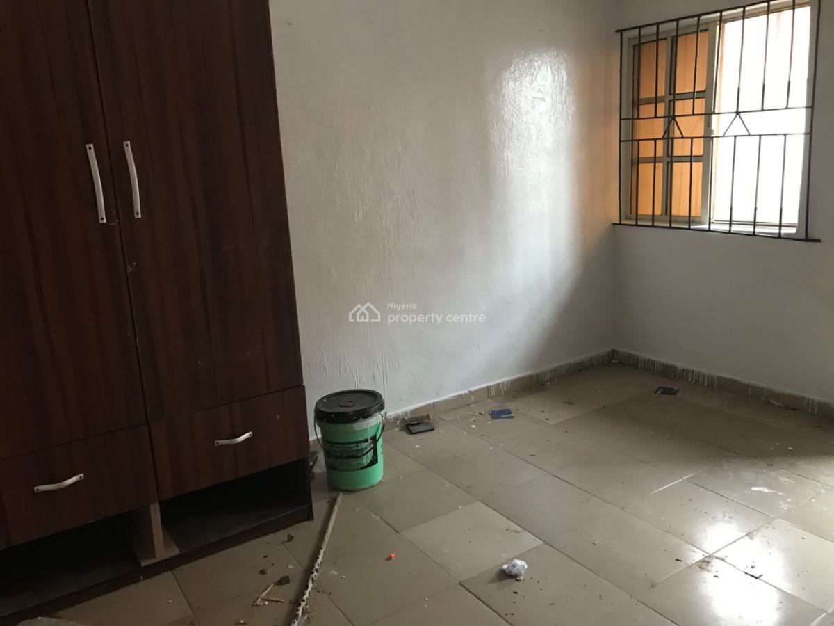 Lovely Self Contain, Abule Oja, Yaba, Lagos, Self Contain (single Rooms) for Rent