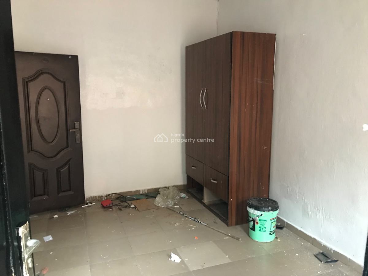 Lovely Self Contain, Abule Oja, Yaba, Lagos, Self Contain (single Rooms) for Rent