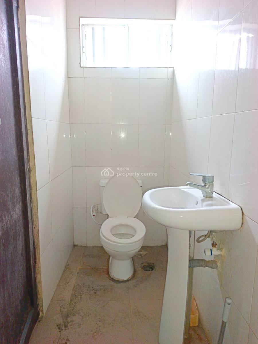 Smart Spacious 4 Bedrooms Terrace Duplex, Abraham Adesanya Axis, Ajah, Lagos, Terraced Duplex for Rent