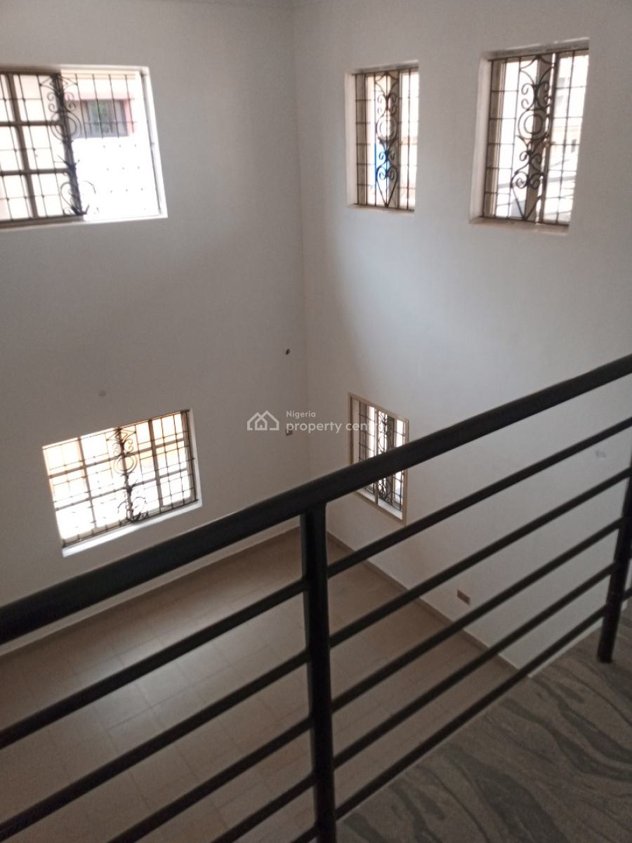 Newly & Beautifully Refurbished Old Spacious 5 Bedroom Duplex + Bq, Unilag Estate Gra, Gra Phase 1, Magodo, Lagos, Detached Duplex for Rent