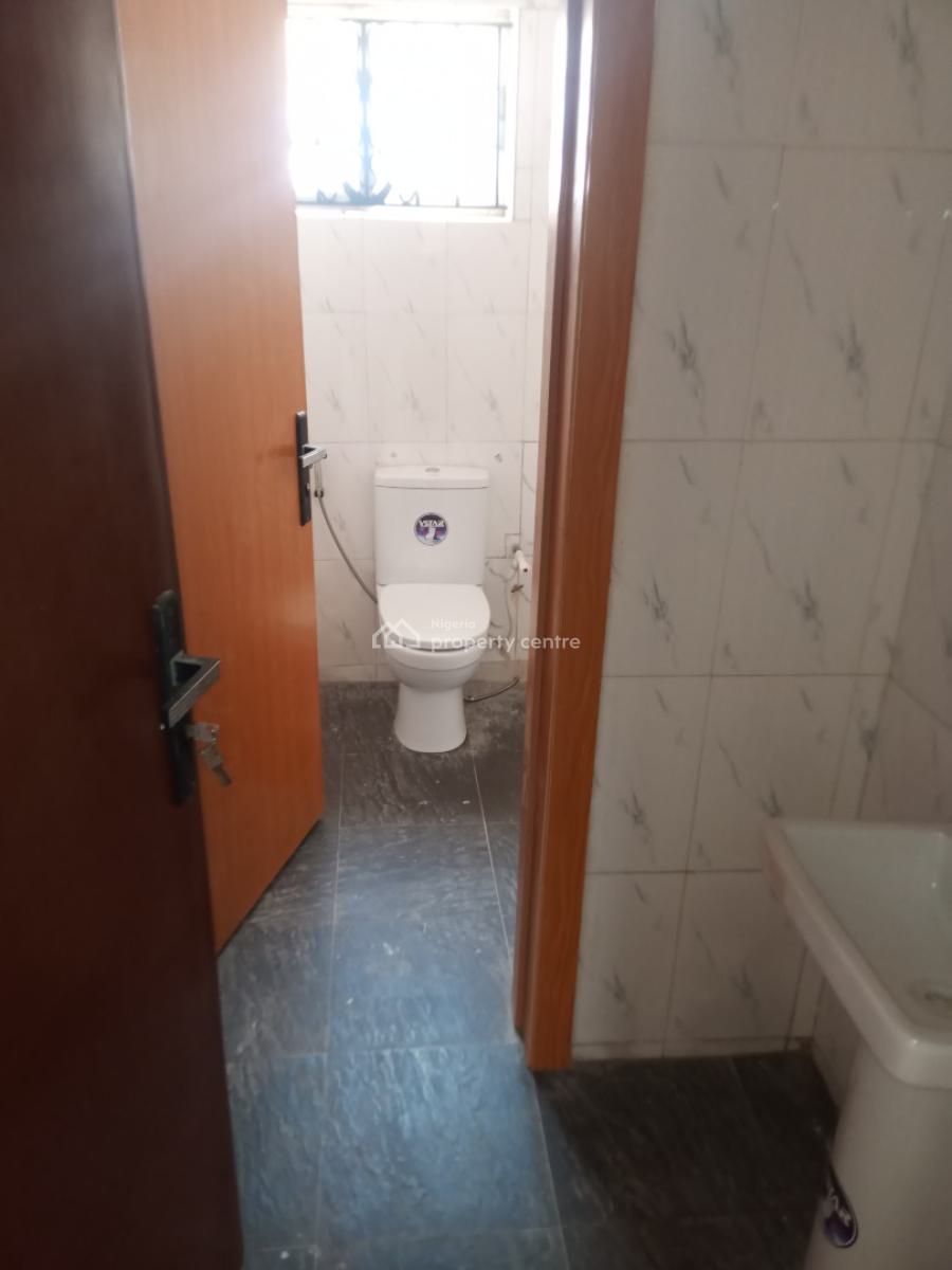 Newly & Beautifully Refurbished Old Spacious 5 Bedroom Duplex + Bq, Unilag Estate Gra, Gra Phase 1, Magodo, Lagos, Detached Duplex for Rent