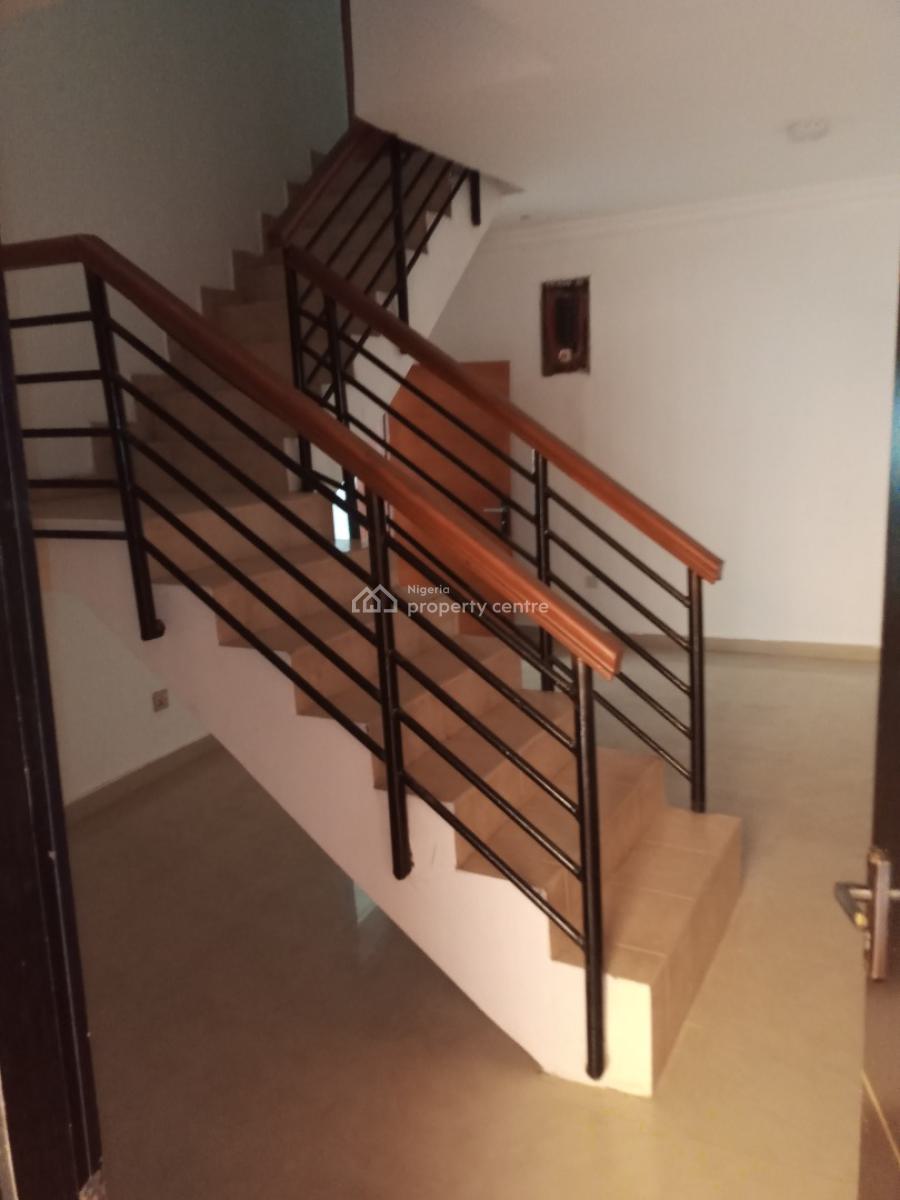 Newly & Beautifully Refurbished Old Spacious 5 Bedroom Duplex + Bq, Unilag Estate Gra, Gra Phase 1, Magodo, Lagos, Detached Duplex for Rent