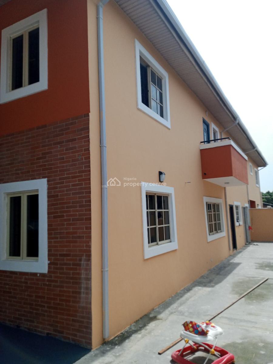 Newly & Beautifully Refurbished Old Spacious 5 Bedroom Duplex + Bq, Unilag Estate Gra, Gra Phase 1, Magodo, Lagos, Detached Duplex for Rent
