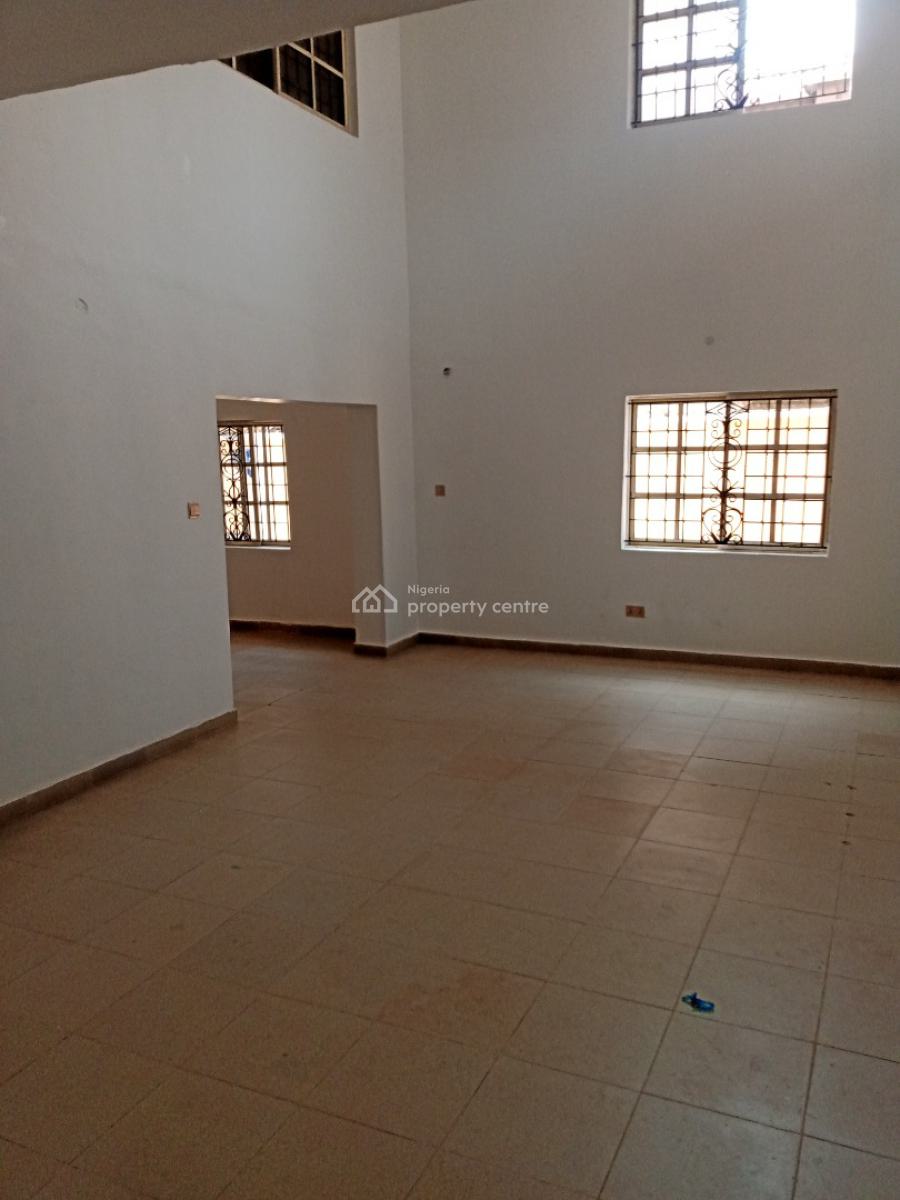 Newly & Beautifully Refurbished Old Spacious 5 Bedroom Duplex + Bq, Unilag Estate Gra, Gra Phase 1, Magodo, Lagos, Detached Duplex for Rent