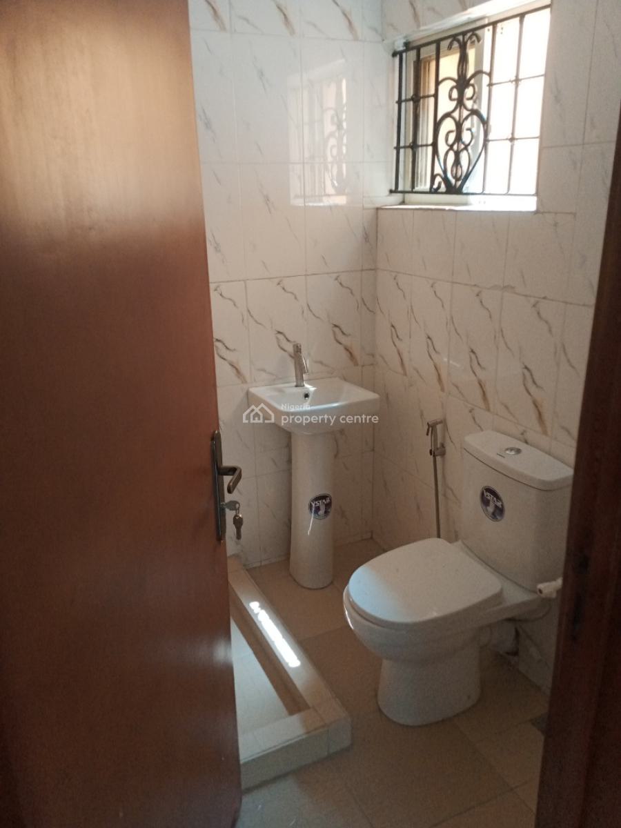 Newly & Beautifully Refurbished Old Spacious 5 Bedroom Duplex + Bq, Unilag Estate Gra, Gra Phase 1, Magodo, Lagos, Detached Duplex for Rent