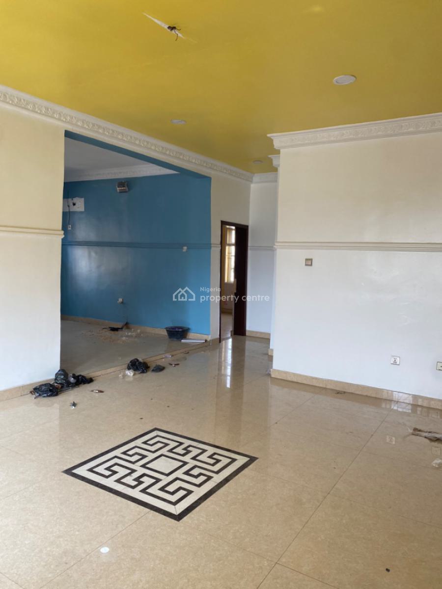 Spacious 3 Bed Apartment with a Bq, Lekki Phase 1, Lekki, Lagos, Flat / Apartment for Rent