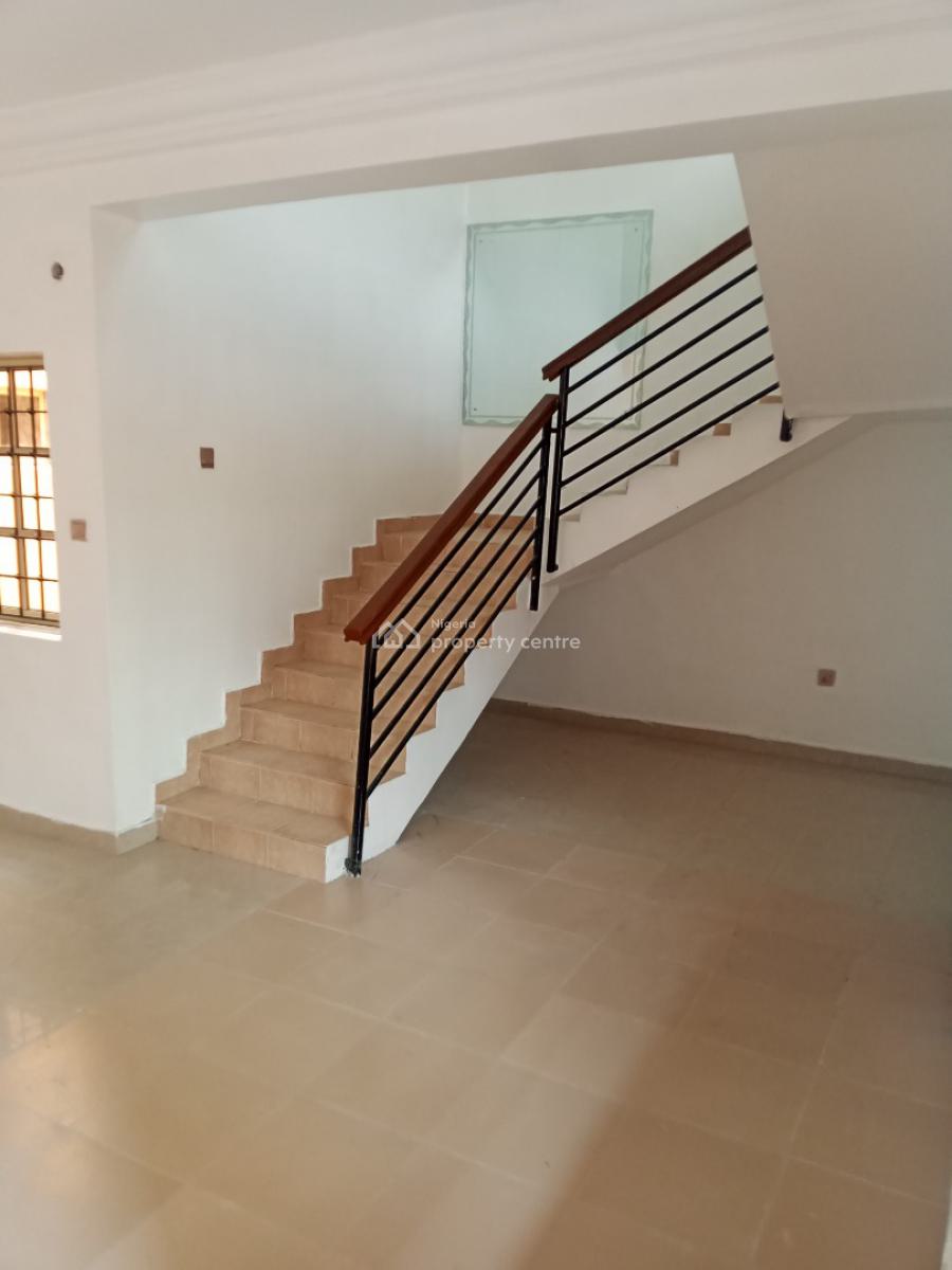 Lovely & Newly Refurbished 4 Spacious Bedroom Duplex + Bq, Unilag Estate Gra, Gra Phase 1, Magodo, Lagos, Detached Duplex for Rent