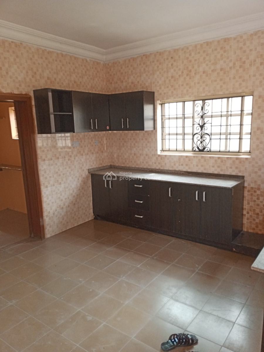 Lovely & Newly Refurbished 4 Spacious Bedroom Duplex + Bq, Unilag Estate Gra, Gra Phase 1, Magodo, Lagos, Detached Duplex for Rent