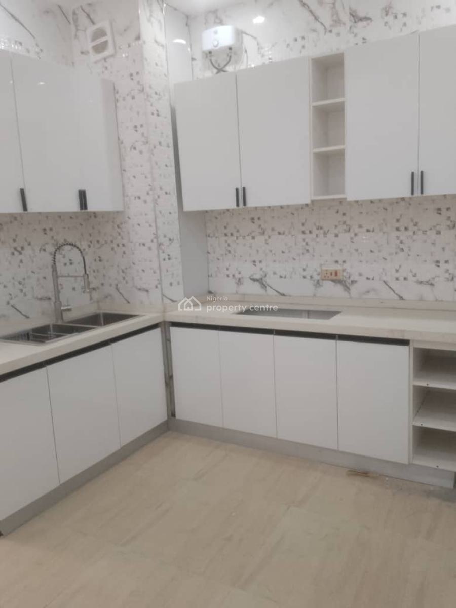 Standard Spaciously Built 3 Bedrooms Flat Games Village, Kaura, Abuja, Flat / Apartment for Rent