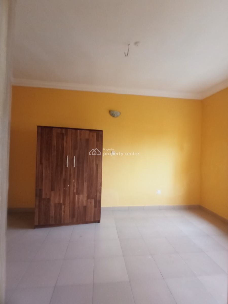 Spacious Beautiful 3bedroom Flat / Apartment on The Ground Floor*   *i, Mobil Road, Ajah, Lagos, Flat / Apartment for Rent