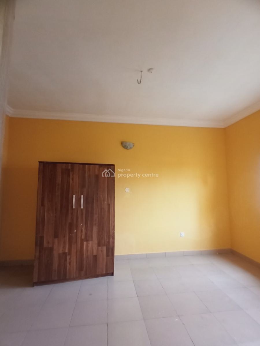 Spacious Beautiful 3bedroom Flat / Apartment on The Ground Floor*   *i, Mobil Road, Ajah, Lagos, Flat / Apartment for Rent