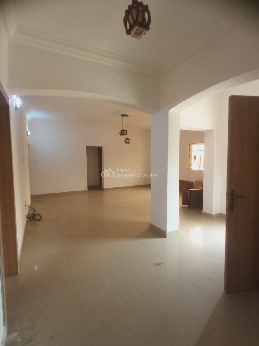 Spacious Beautiful 3bedroom Flat / Apartment on The Ground Floor*   *i, Mobil Road, Ajah, Lagos, Flat / Apartment for Rent