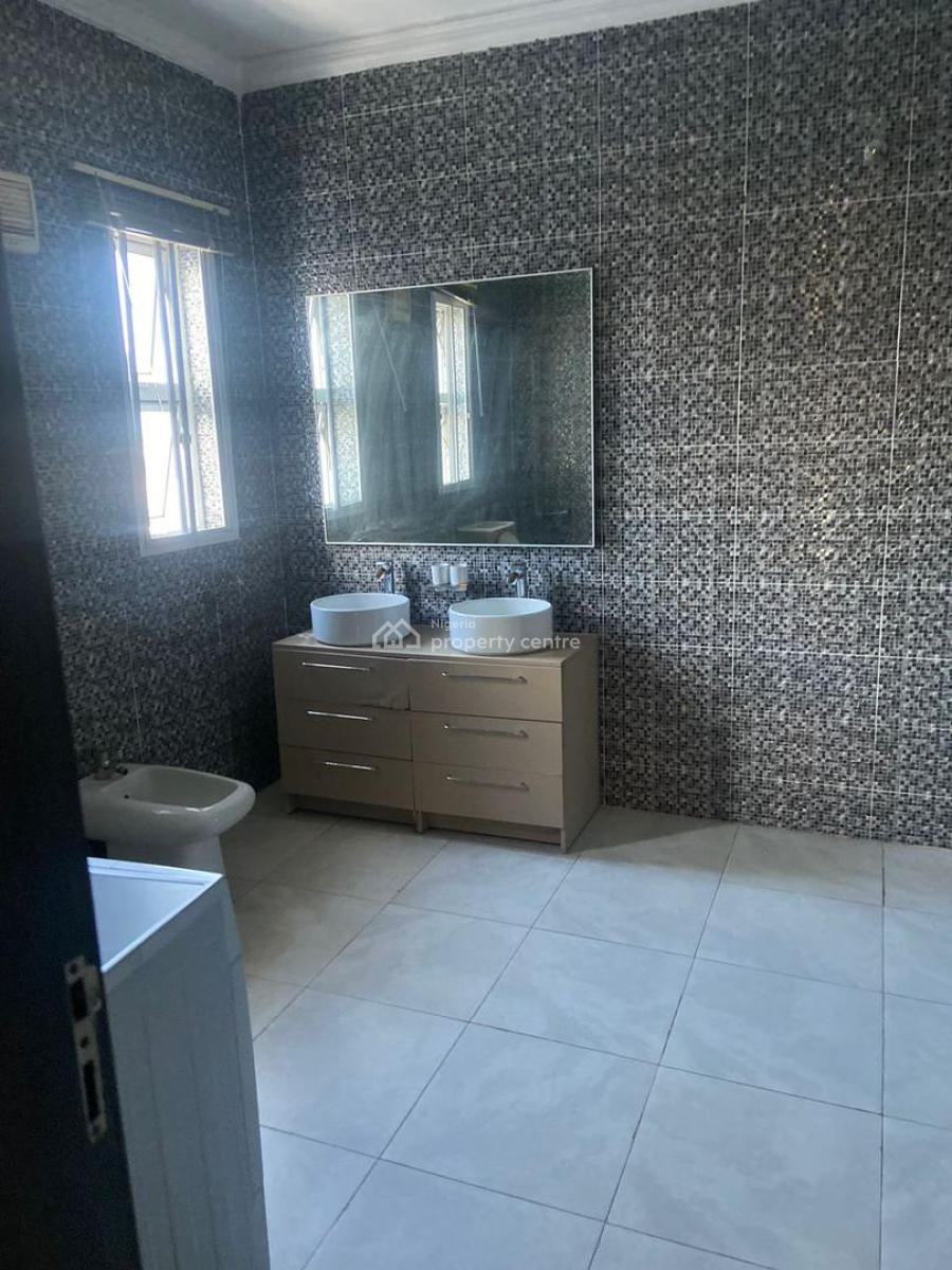 *6 Units* of 3 Bedroom Apartment *1 Penthouse* of 3 Bedrooms   *featur, Ikoyi, Lagos, Commercial Property for Rent