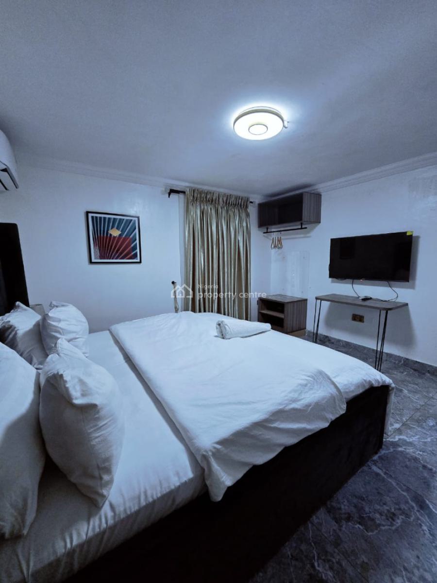 Luxury 2 Bedrooms Apartment, Gra Phase 2, Magodo, Lagos, Flat / Apartment Short Let