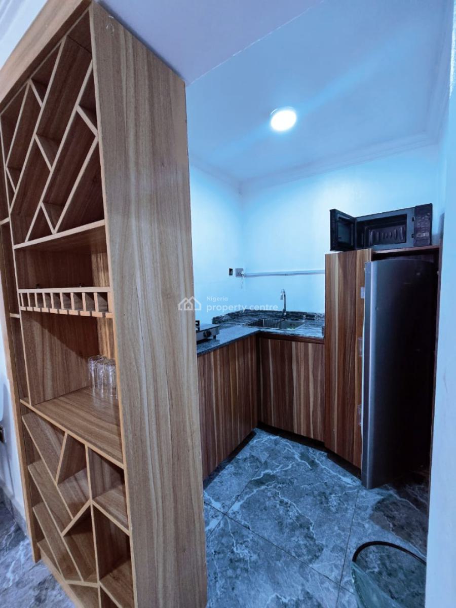 Luxury 2 Bedrooms Apartment, Gra Phase 2, Magodo, Lagos, Flat / Apartment Short Let