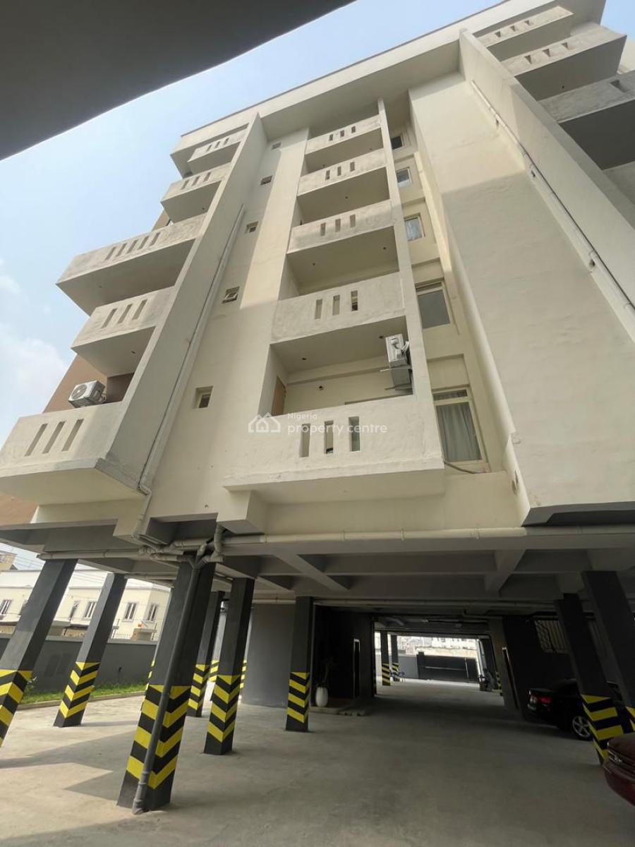 Spacious 2 Bedroom Apartment, Lekki Phase 1, Lekki, Lagos, Flat / Apartment for Rent