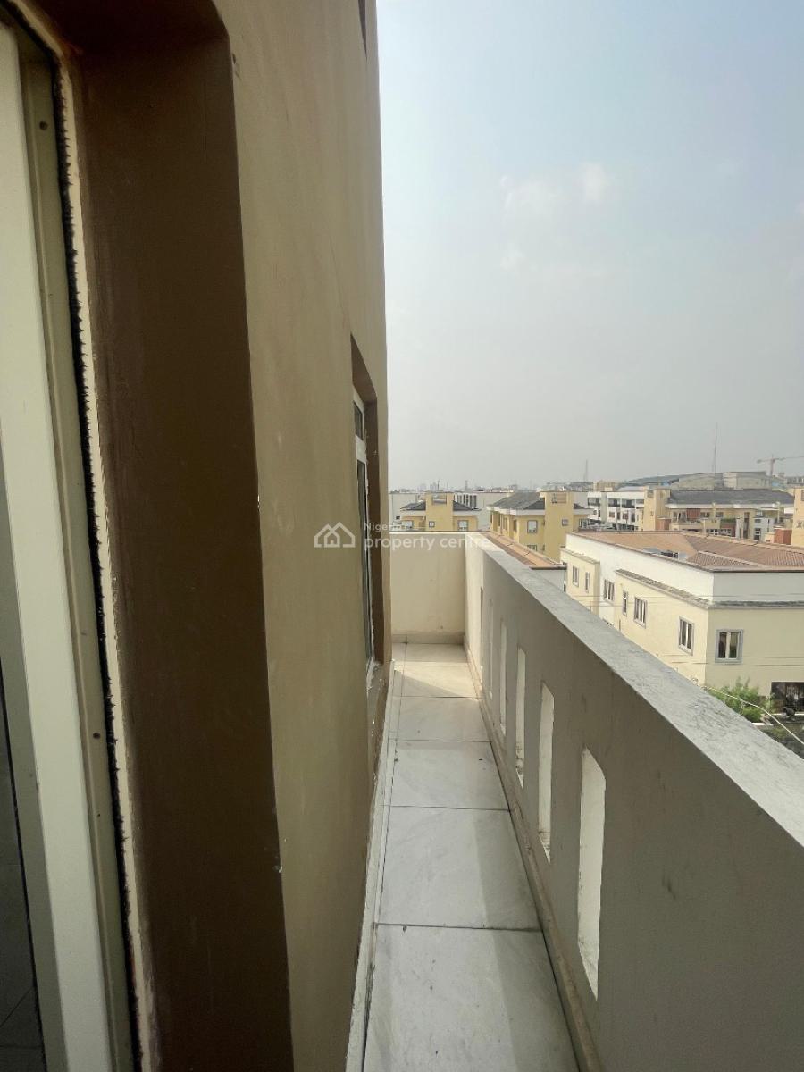 Spacious 2 Bedroom Apartment, Lekki Phase 1, Lekki, Lagos, Flat / Apartment for Rent