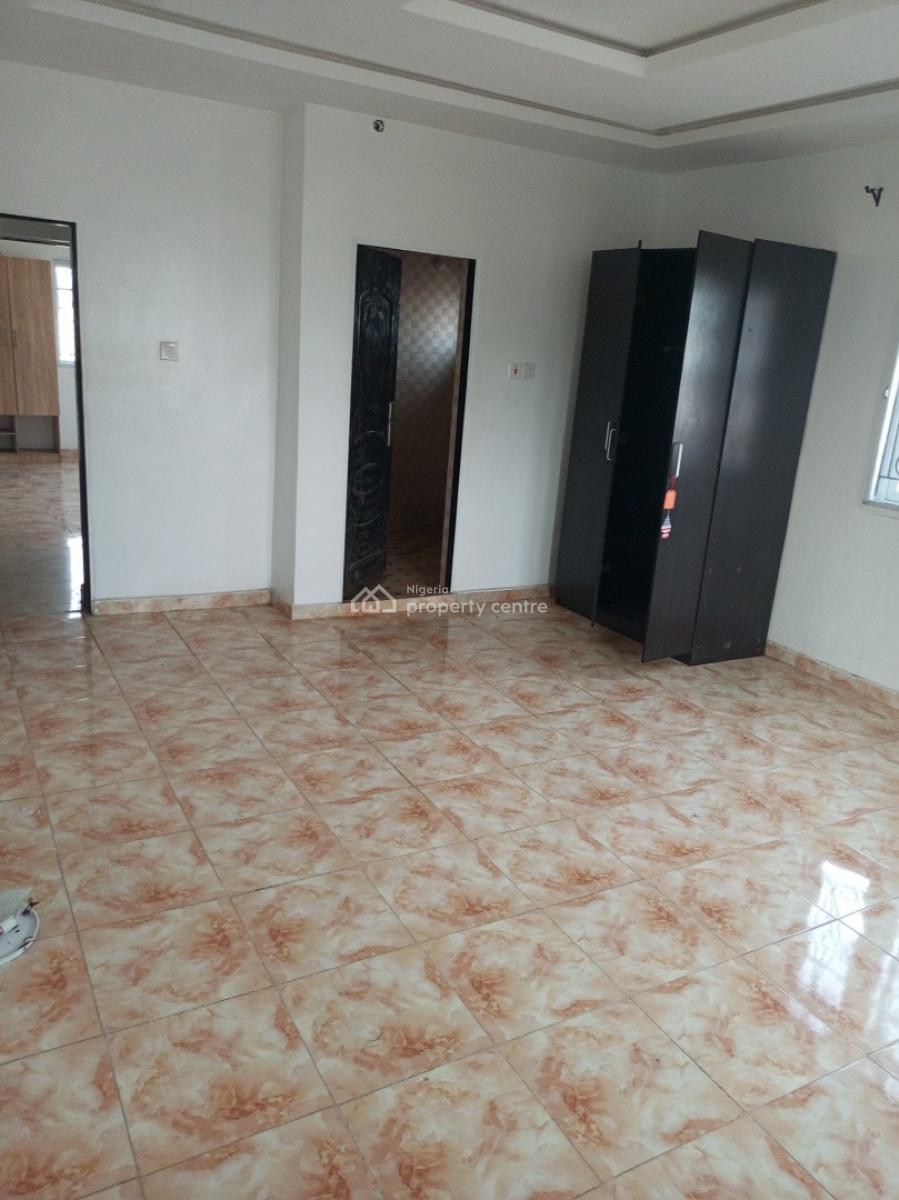 Very Spacious and Sharp 3bedroom Apartment (upstairs), Okun-ajah, Ajah Lagos, Okun-ajah, Ajah, Lagos, Flat / Apartment for Rent