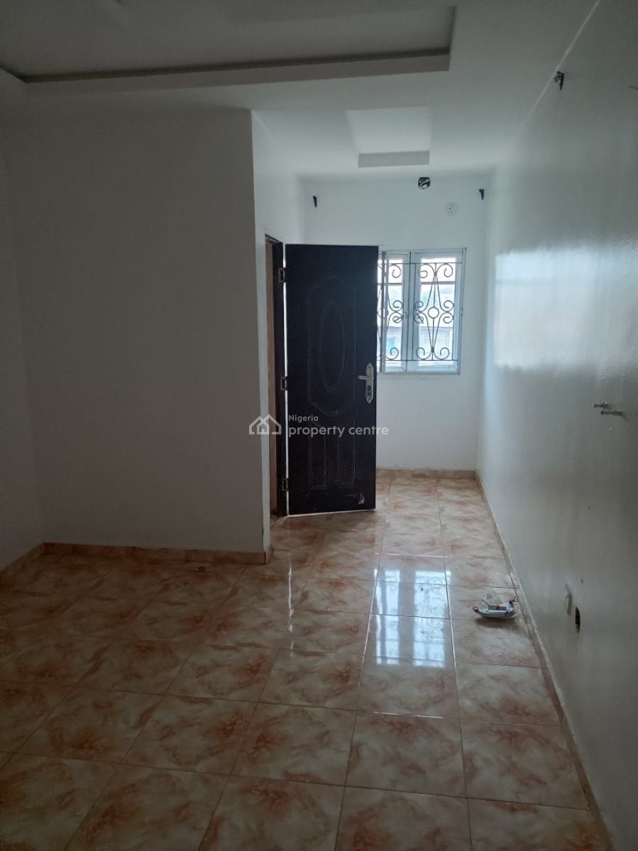 Very Spacious and Sharp 3bedroom Apartment (upstairs), Okun-ajah, Ajah Lagos, Okun-ajah, Ajah, Lagos, Flat / Apartment for Rent