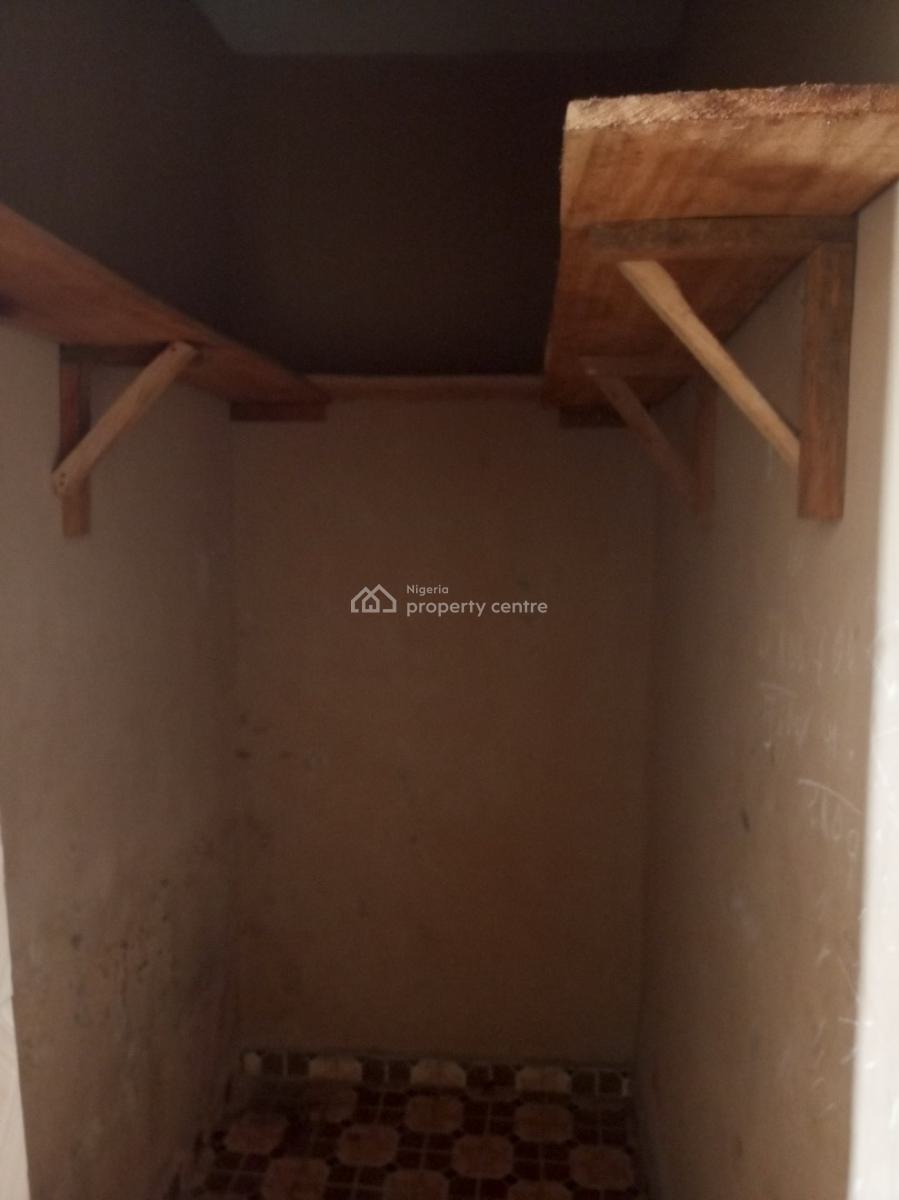 Very Spacious and Sharp 3bedroom Apartment (upstairs), Okun-ajah, Ajah Lagos, Okun-ajah, Ajah, Lagos, Flat / Apartment for Rent