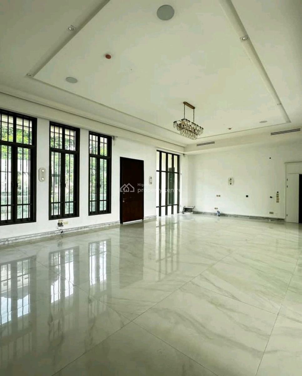12 Bedrooms Fully Detached Mansion Property, Maitama District, Abuja, House for Sale