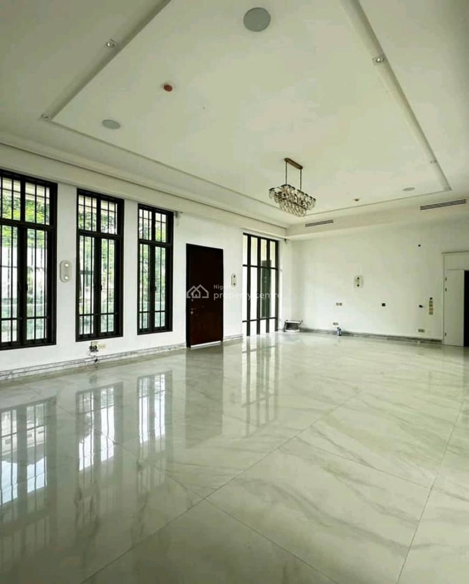 12 Bedrooms Fully Detached Mansion Property, Maitama District, Abuja, House for Sale