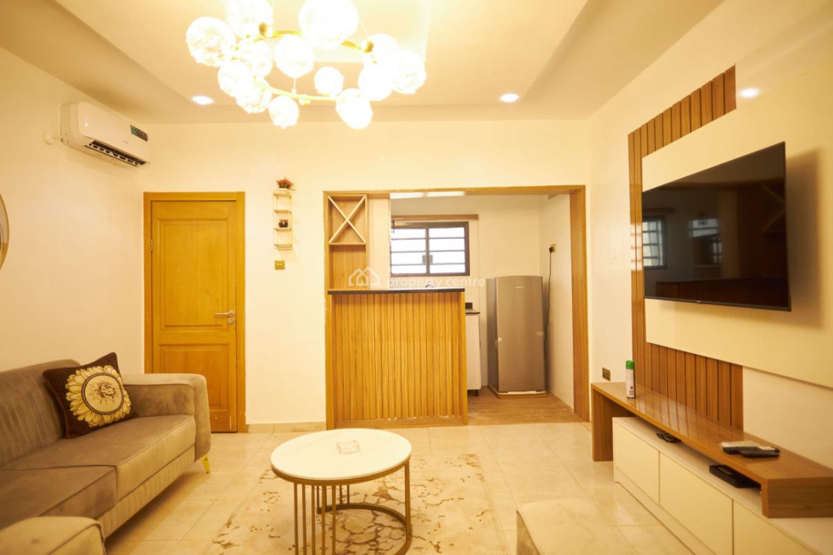 Luxury 3 Bedroom Apartment, Gra Phase 2, Magodo, Lagos, Flat / Apartment Short Let