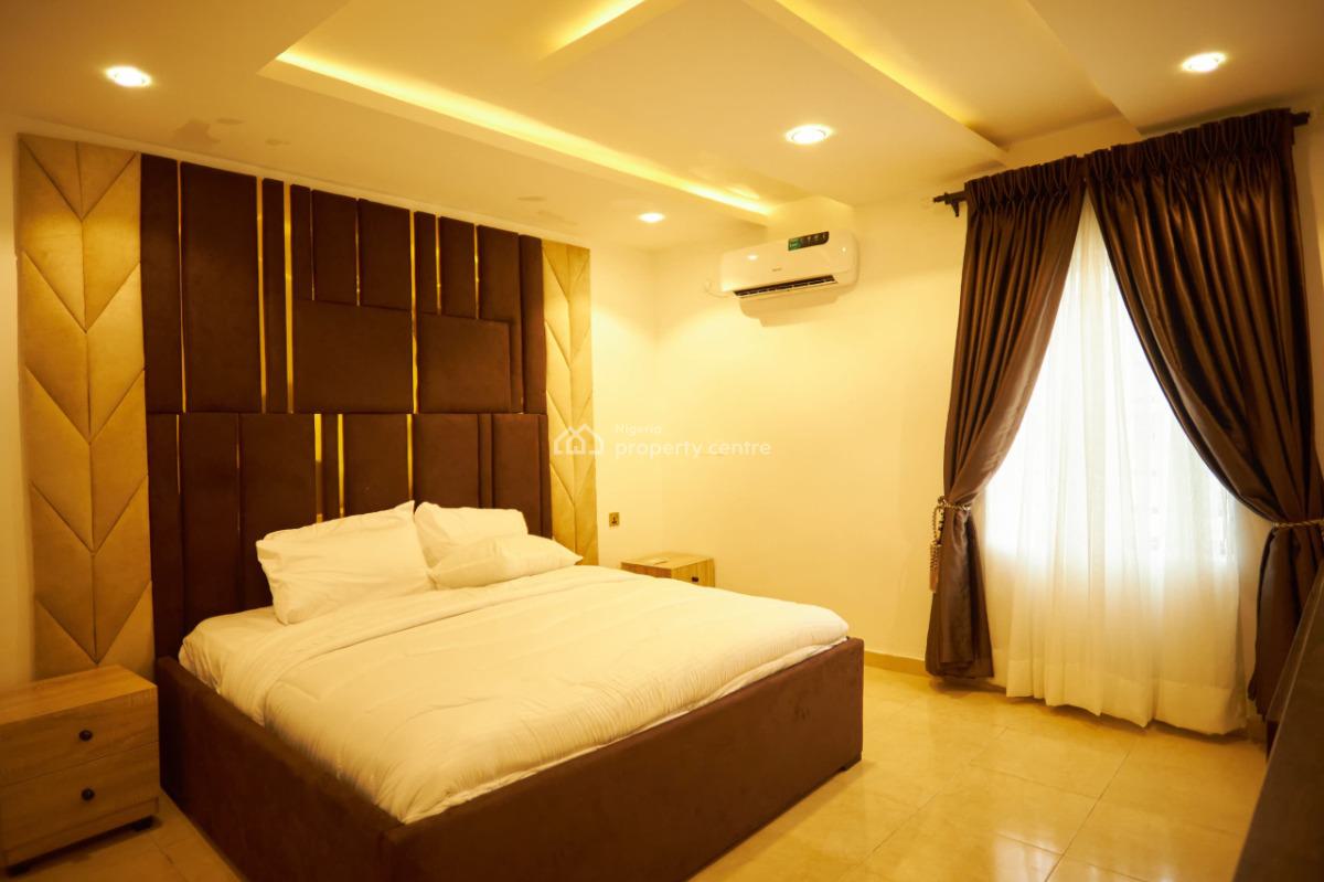 Luxury 3 Bedroom Apartment, Gra Phase 2, Magodo, Lagos, Flat / Apartment Short Let