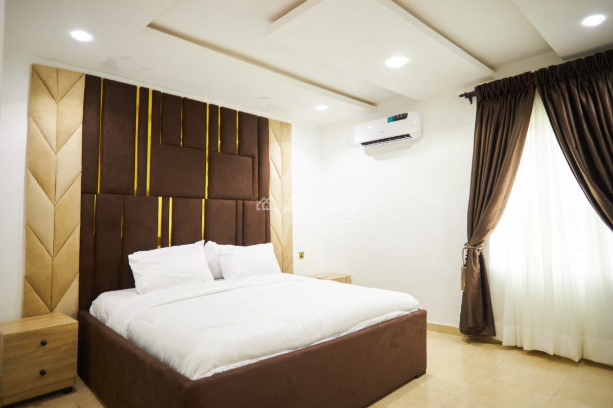 Luxury 3 Bedroom Apartment, Gra Phase 2, Magodo, Lagos, Flat / Apartment Short Let