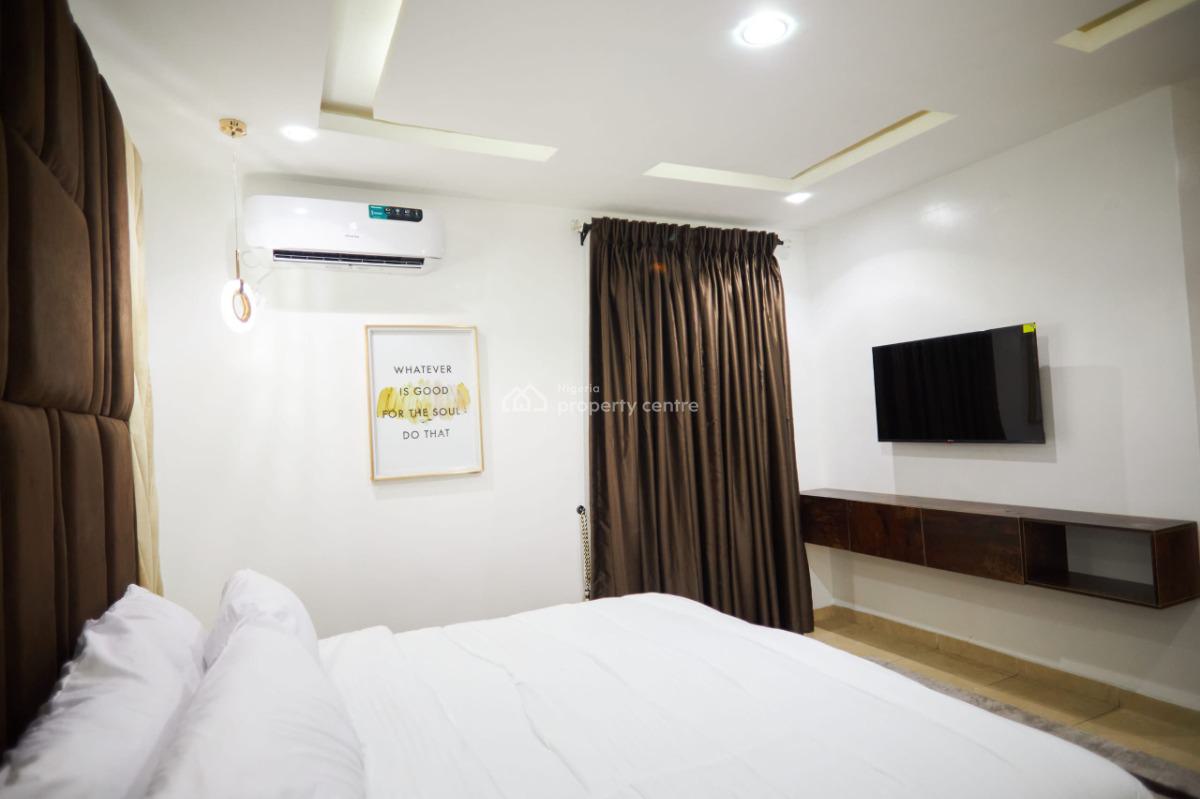 Luxury 3 Bedroom Apartment, Gra Phase 2, Magodo, Lagos, Flat / Apartment Short Let