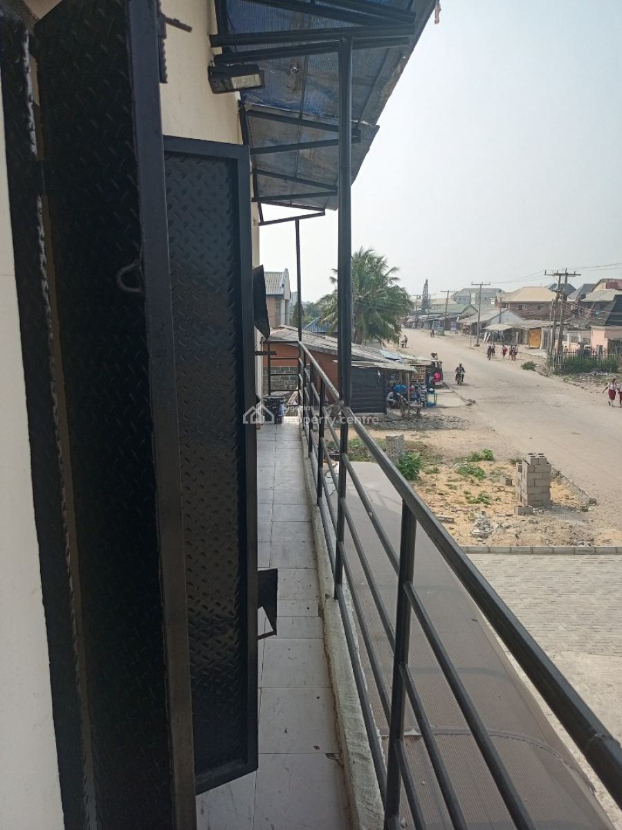 Sharp and Serene Shop (upstairs), Okun-ajah, Ajah, Lagos, Shop for Rent
