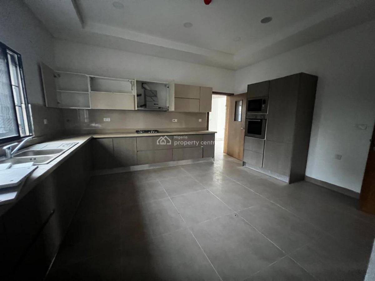 5 Bedroom Terraced Duplex with a Room Boys Quarter, Lekki Phase 1, Lekki, Lagos, Terraced Duplex for Rent