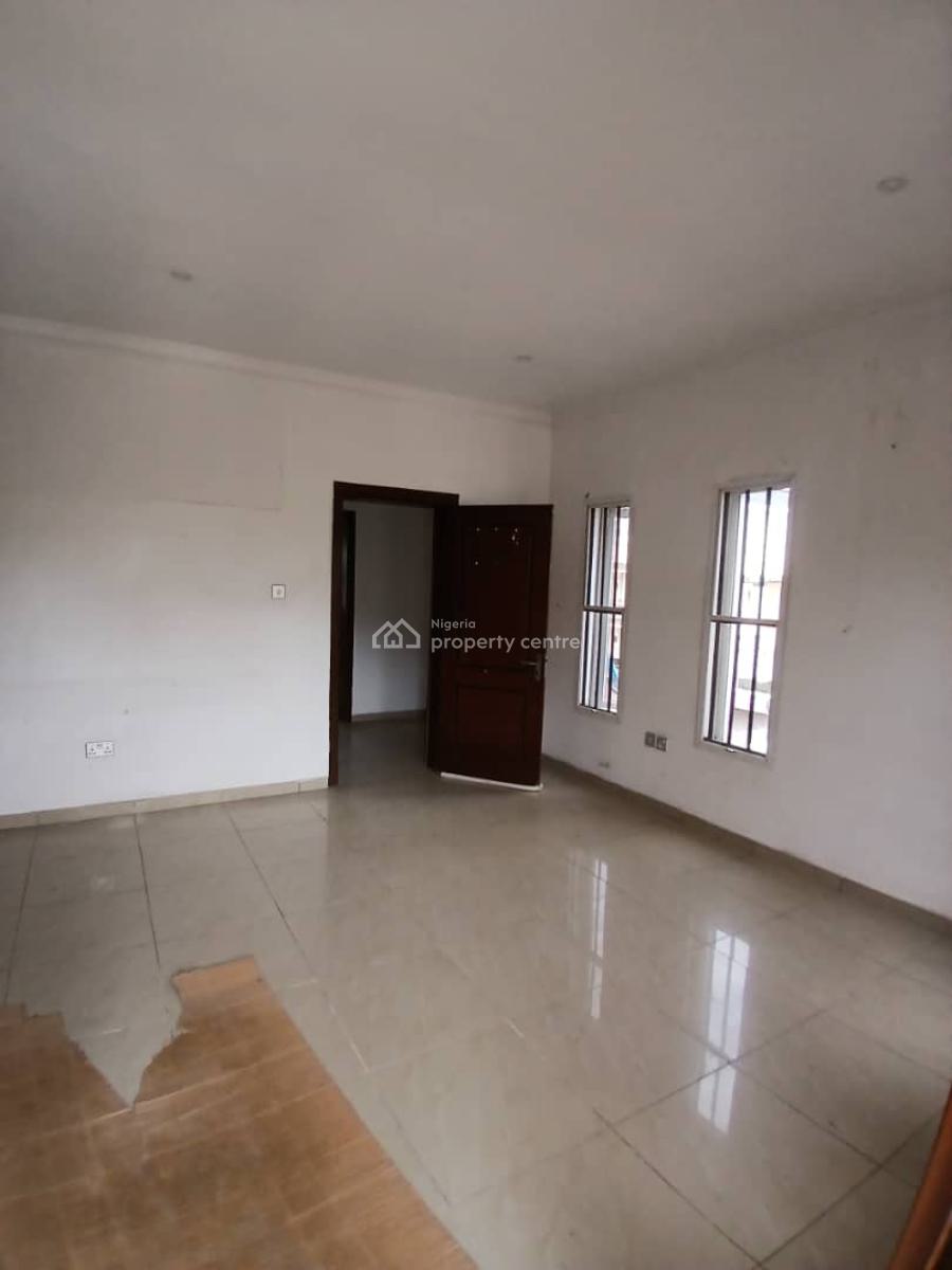 4 Bedrooms Terraced Duplex on 3 Floors with a Room Bq, Osapa, Lekki, Lagos, Terraced Duplex for Sale