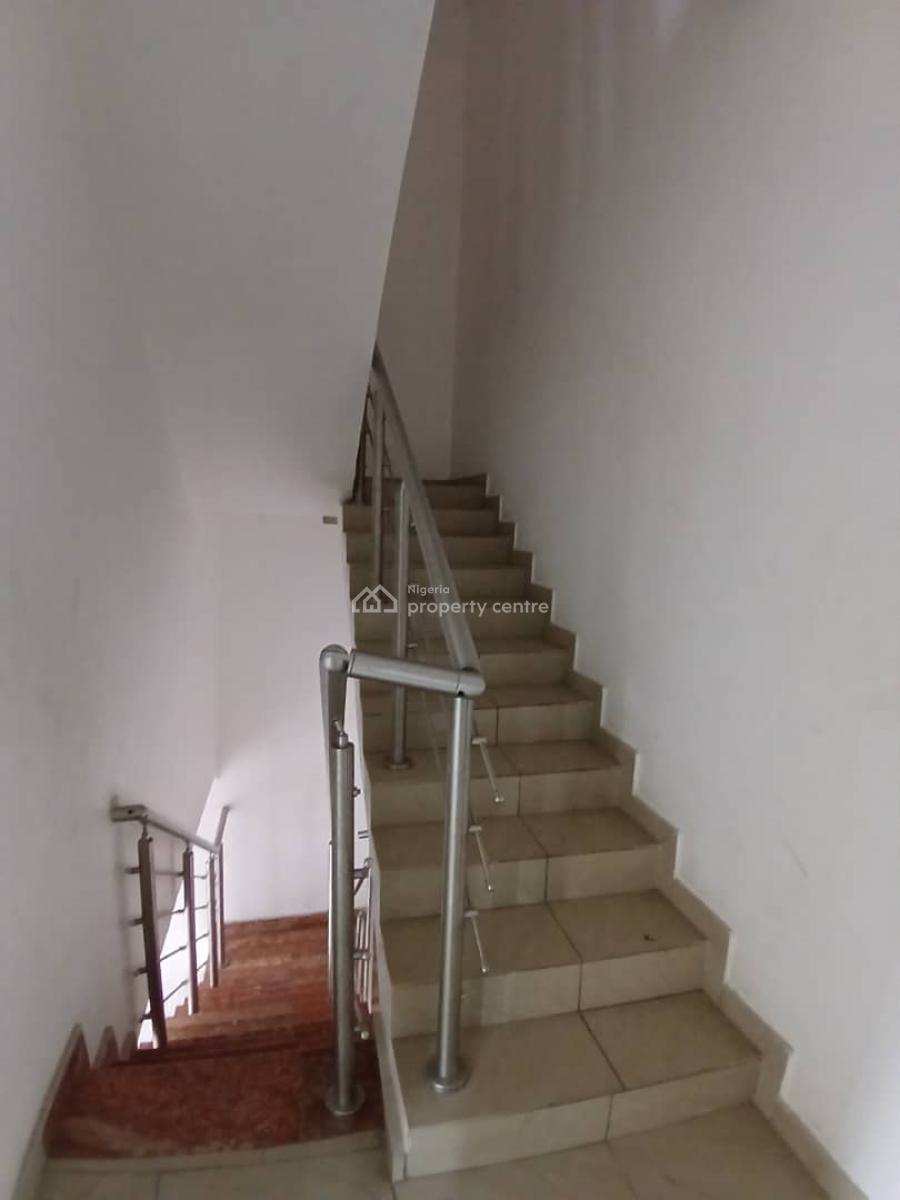 4 Bedrooms Terraced Duplex on 3 Floors with a Room Bq, Osapa, Lekki, Lagos, Terraced Duplex for Sale