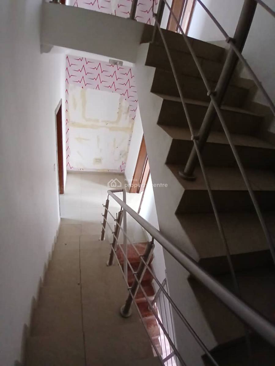 4 Bedrooms Terraced Duplex on 3 Floors with a Room Bq, Osapa, Lekki, Lagos, Terraced Duplex for Sale