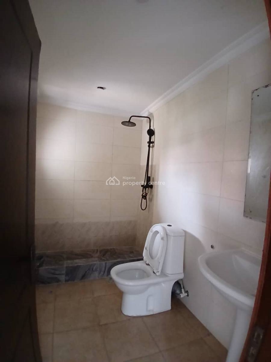 4 Bedrooms Terraced Duplex on 3 Floors with a Room Bq, Osapa, Lekki, Lagos, Terraced Duplex for Sale