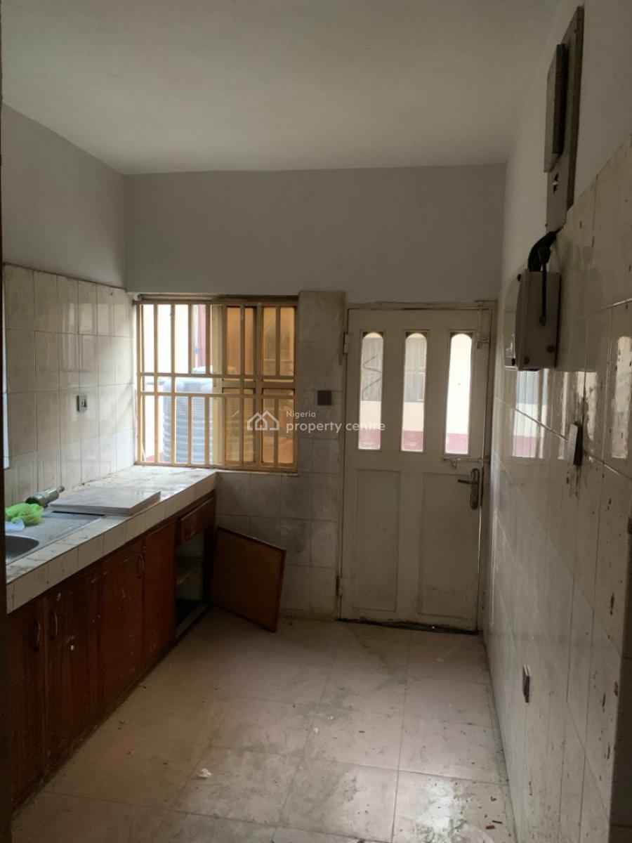 Luxury 2 Bedroom Flat, Gra Phase 1, Magodo, Lagos, Flat / Apartment for Rent