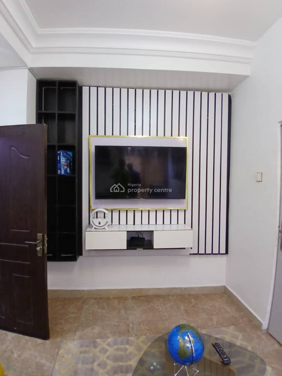 Fully Furnished & Serviced Mini Flat Apartment Downstairs with, in a Gated Estate, Osapa, Lekki, Lagos, Flat / Apartment for Rent