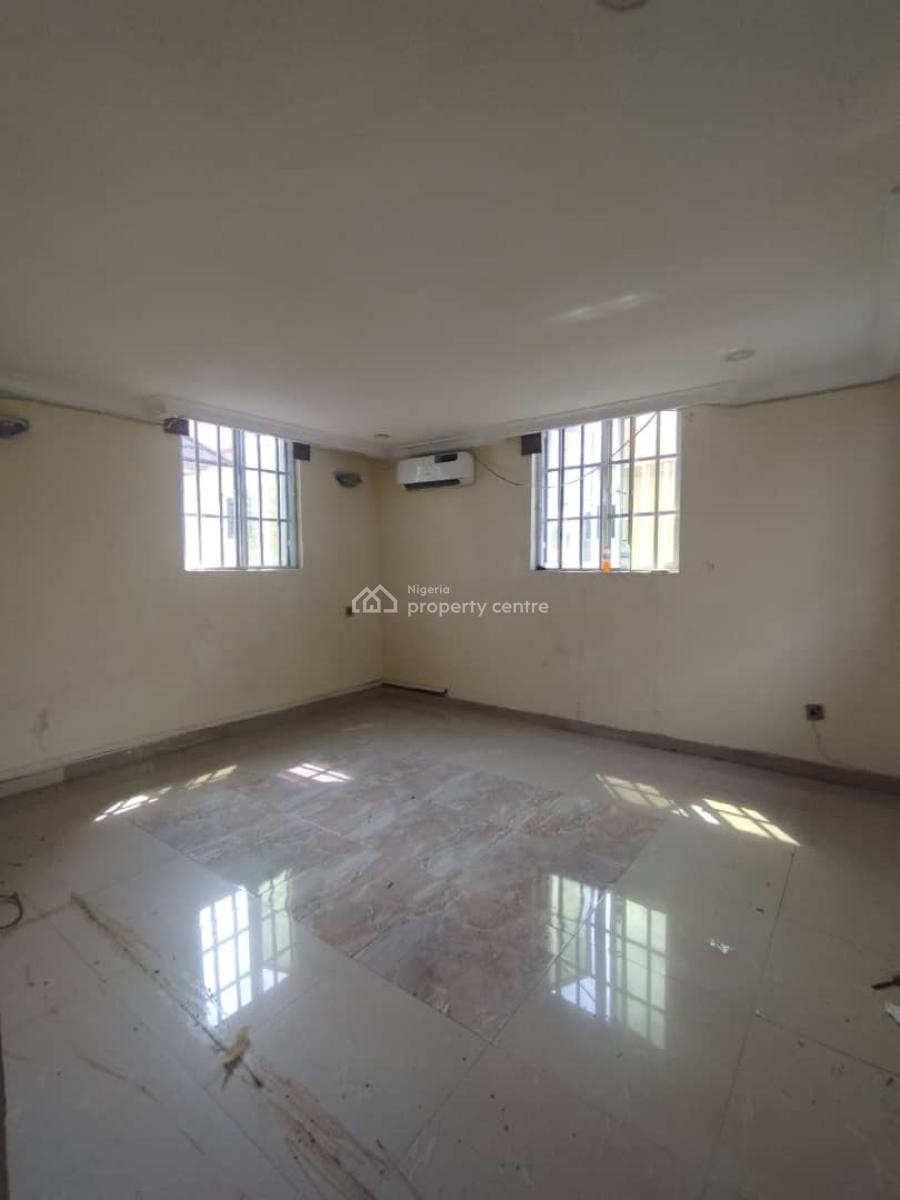 Beautifully Renovated 4 Bedroom Terrace Duplex with Bq, Osapa London, Lekki, Lagos, Terraced Duplex for Rent