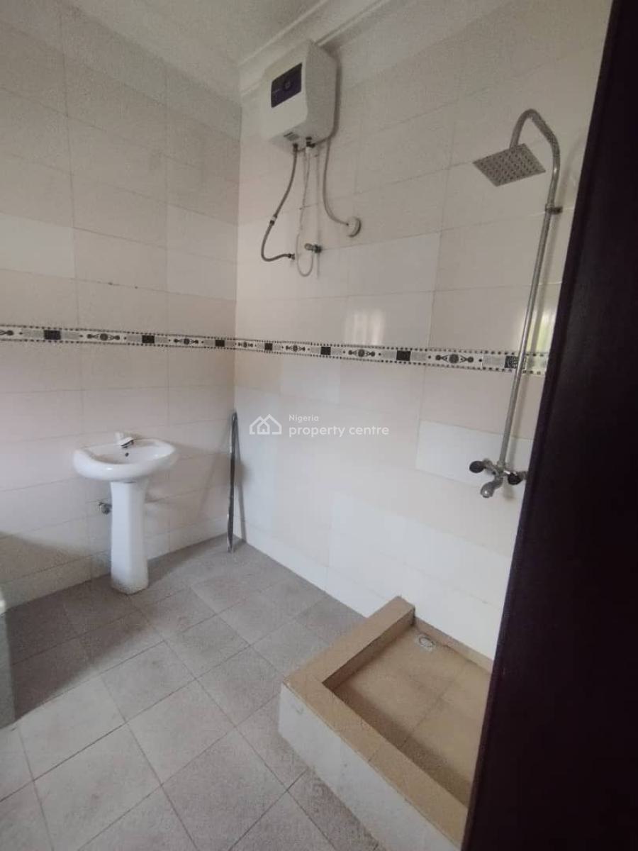 Beautifully Renovated 4 Bedroom Terrace Duplex with Bq, Osapa London, Lekki, Lagos, Terraced Duplex for Rent