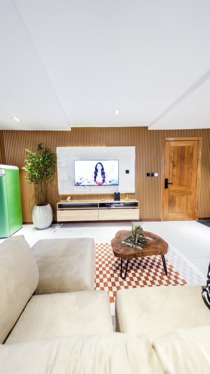 Beautifully Furnished  and Serviced 1 Bedroom Loft Apartment, Admiralty Way, Lekki Phase 1, Lekki, Lagos, Mini Flat (room and Parlour) for Rent