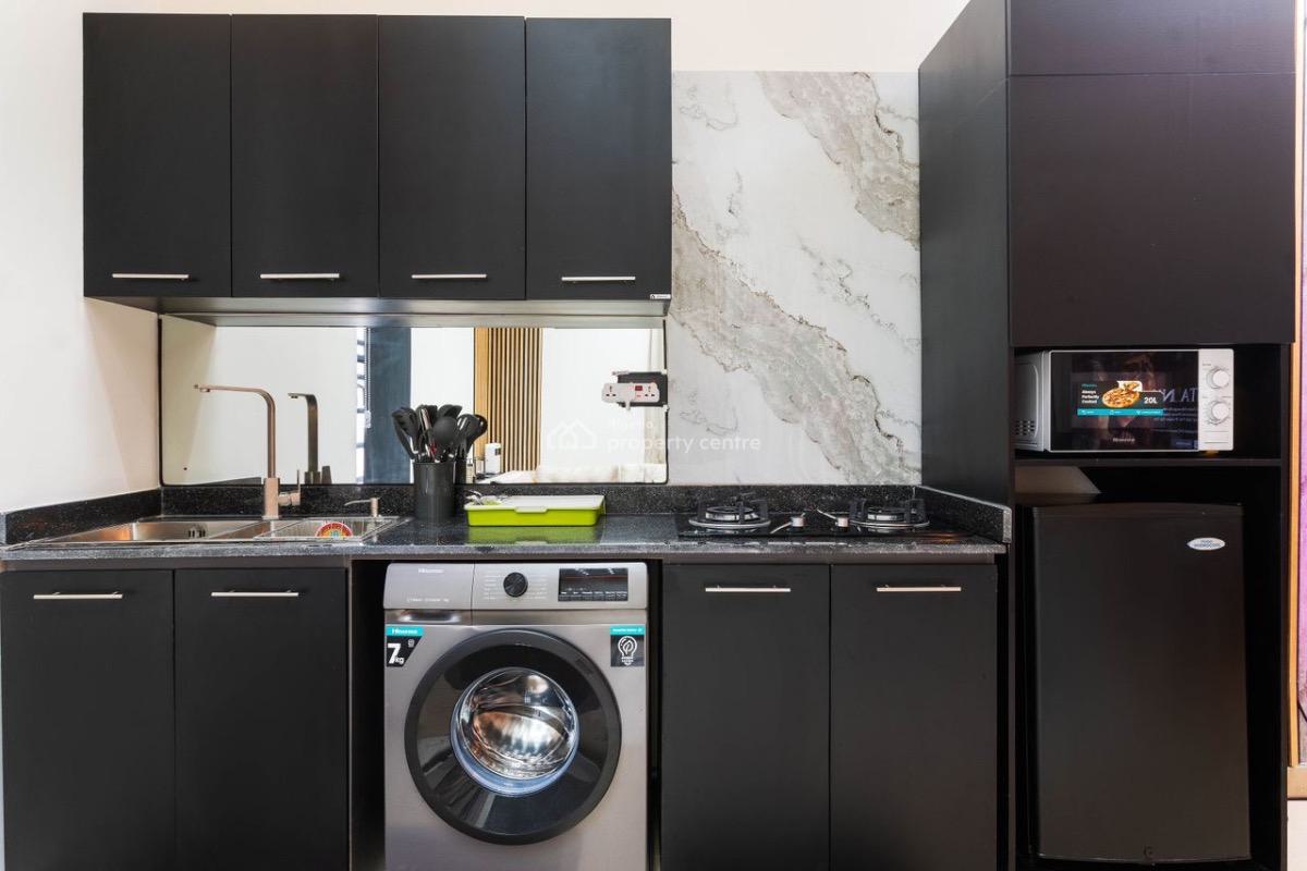 Snow White-a Brand New Luxury 1 Bedroom  with 2balconies, Swimming Po, Lekki Phase 1, Lekki, Lagos, Flat / Apartment Short Let