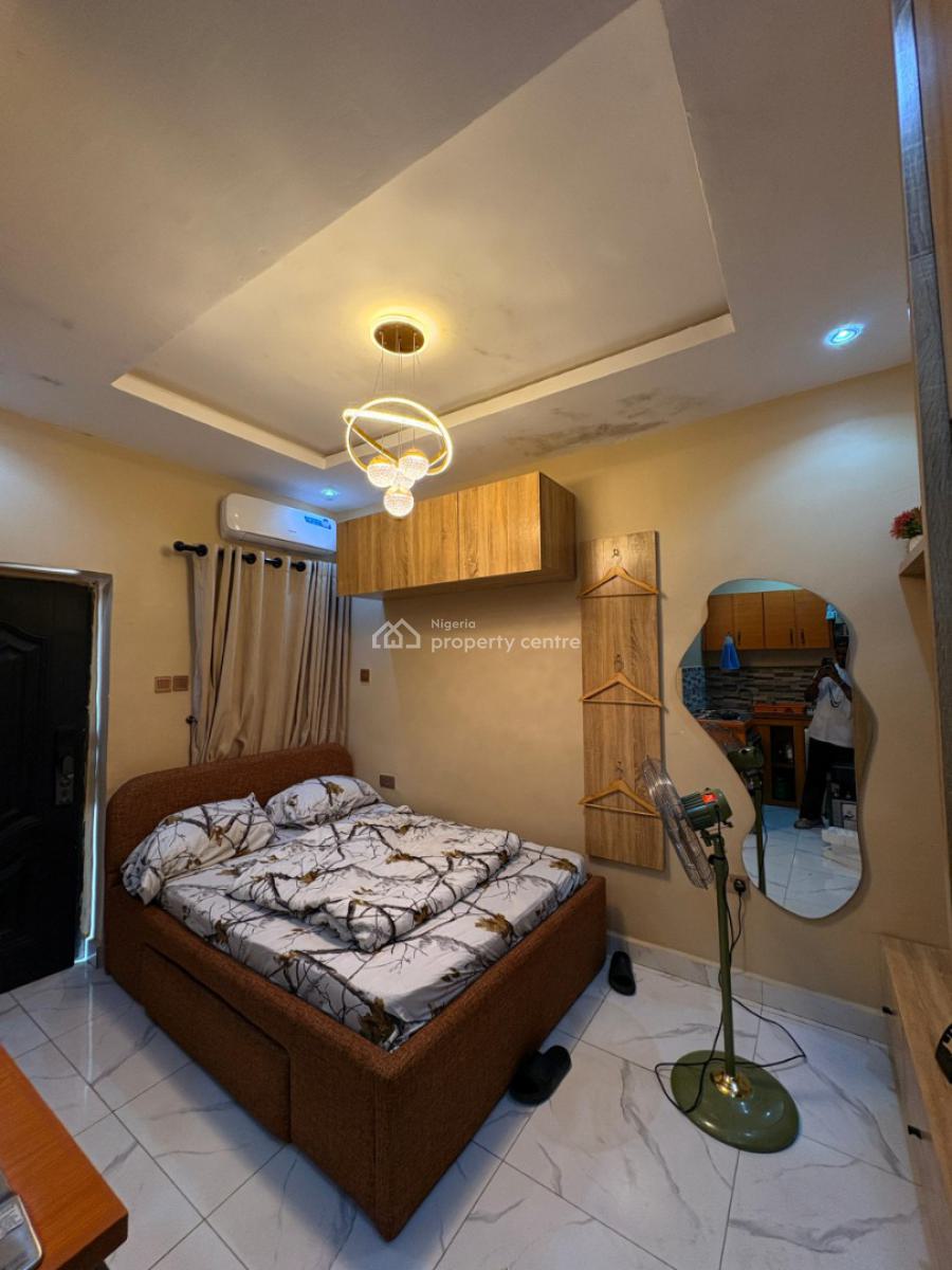 a Lovely and Serviced Studio Apartment, Off Randle Avenue, Surulere, Lagos, Self Contain (single Rooms) Short Let